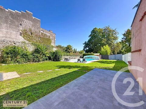  Maison  vendre 8 pices 210 m