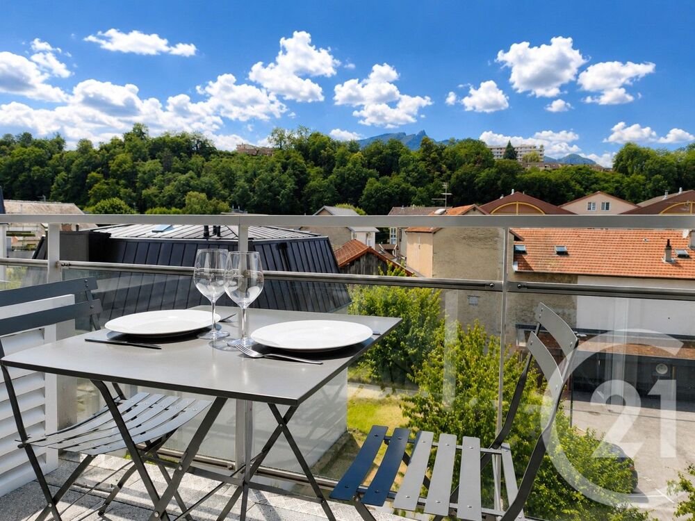 Aix-les-Bains - Situé au 3 et dernier étage avec ascense....