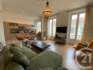  Appartement à louer 4 pièces 111 m²
