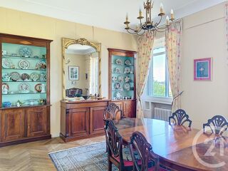  Maison  vendre 10 pices 370 m