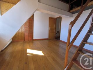  Appartement à louer 3 pièces 100 m²