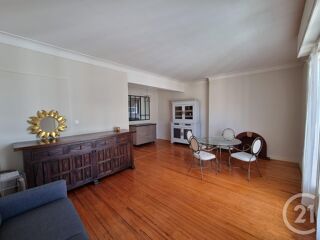  Appartement à louer 4 pièces 110 m²