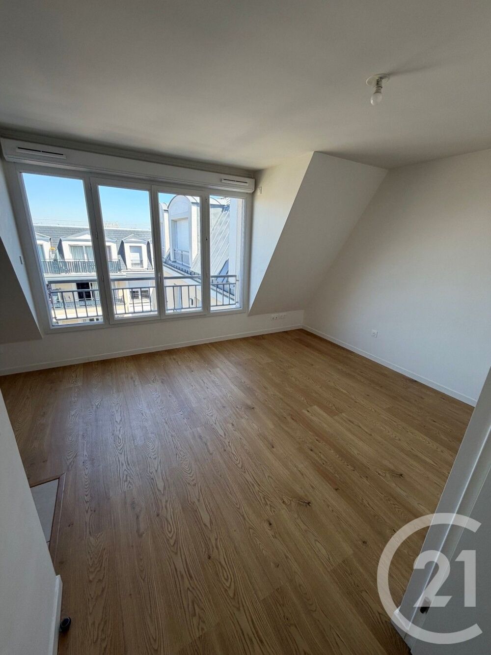 location Appartement - 1 pièce(s) - 24 m² Le Blanc-Mesnil (93150)