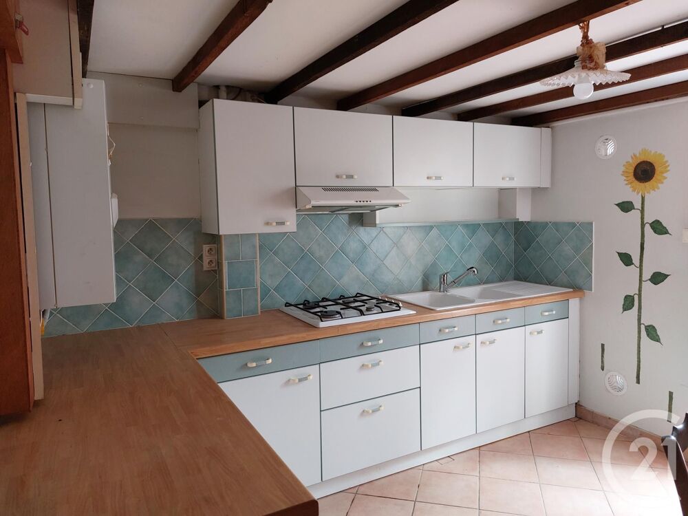 Dans une rue calme de Lameilhé, loue maison de type pavi....