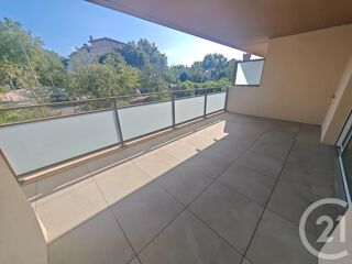  Appartement à louer 3 pièces 67 m²