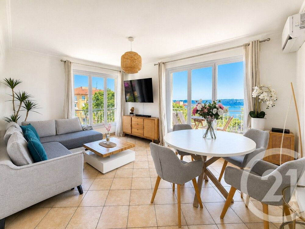 Situé en plein c½ur de Villefranche-sur-Mer, à deux pas ....