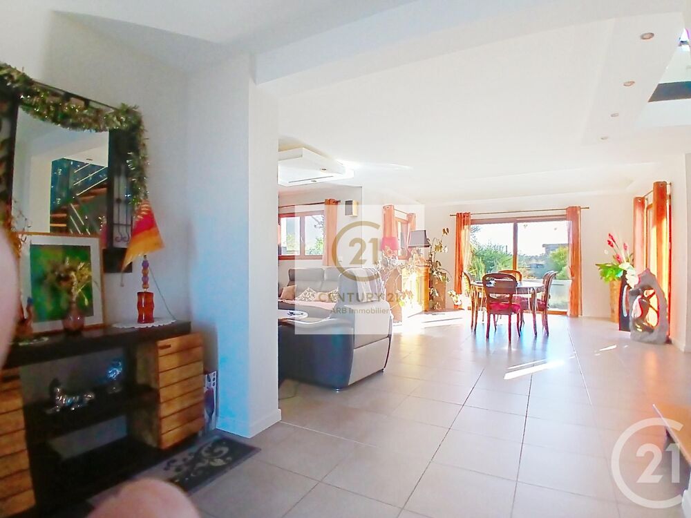 vente Maison - 7 pièce(s) - 189 m² Montauban-de-Bretagne (35360)