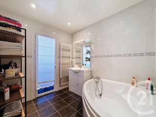  Appartement � vendre 5 pi�ces 90 m�