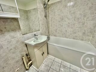  Appartement à louer 2 pièces 47 m²