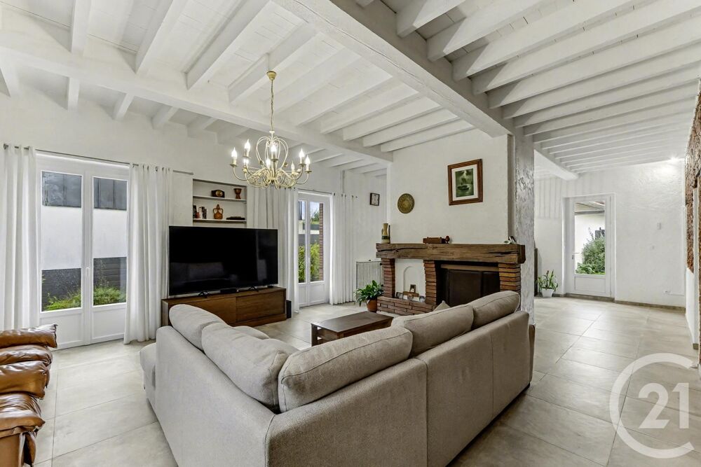 CENTURY 21 LIMAYRAC vous propose, dans le quartier de La....
