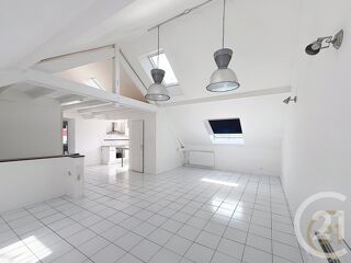  Appartement à louer 3 pièces 85 m²