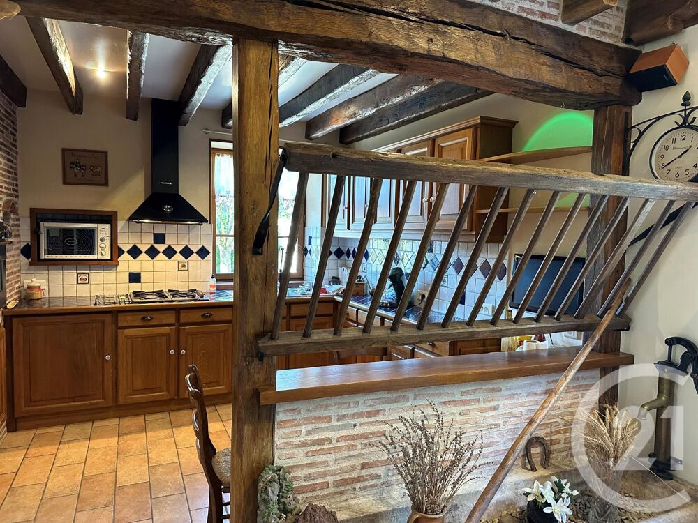 Ancien corps de ferme totalement rénové avec goût, dispo....