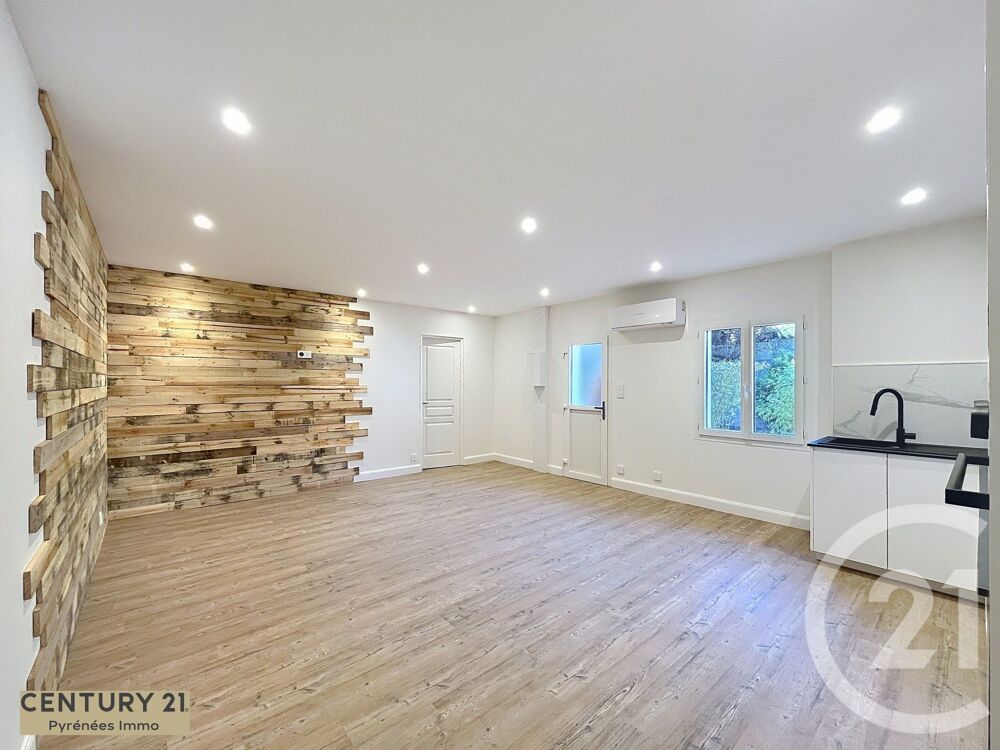 « APPARTEMENT T4 DE PLAIN-PIED VUE MONTAGNE » ....