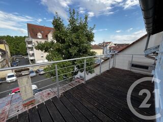  Appartement à louer 5 pièces 85 m²