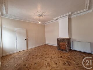  Appartement à louer 4 pièces 89 m²