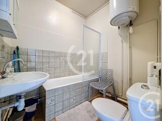  Appartement à louer 2 pièces 28 m²