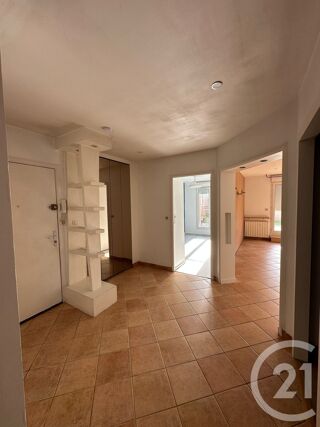  Appartement à louer 3 pièces 66 m²