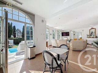  Maison à vendre 7 pièces 211 m²
