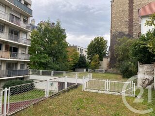  Parking / Garage à louer 18 m²