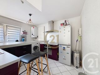  Appartement à louer 3 pièces 61 m²