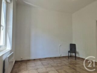  Immeuble � vendre 131 m�