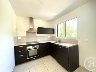  Appartement à louer 4 pièces 76 m²