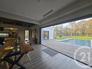  Maison  vendre 6 pices 200 m