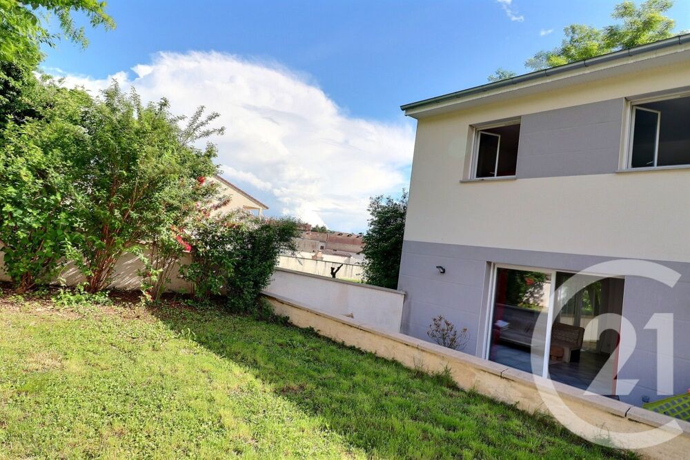 Située au c½ur d'AmbérieuenBugey, cette maison de 88m² c....