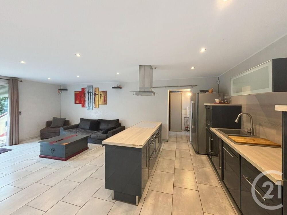 À vendre à Istres, un appartement lumineux et spacieux s....