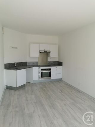  Appartement à louer 3 pièces 49 m²