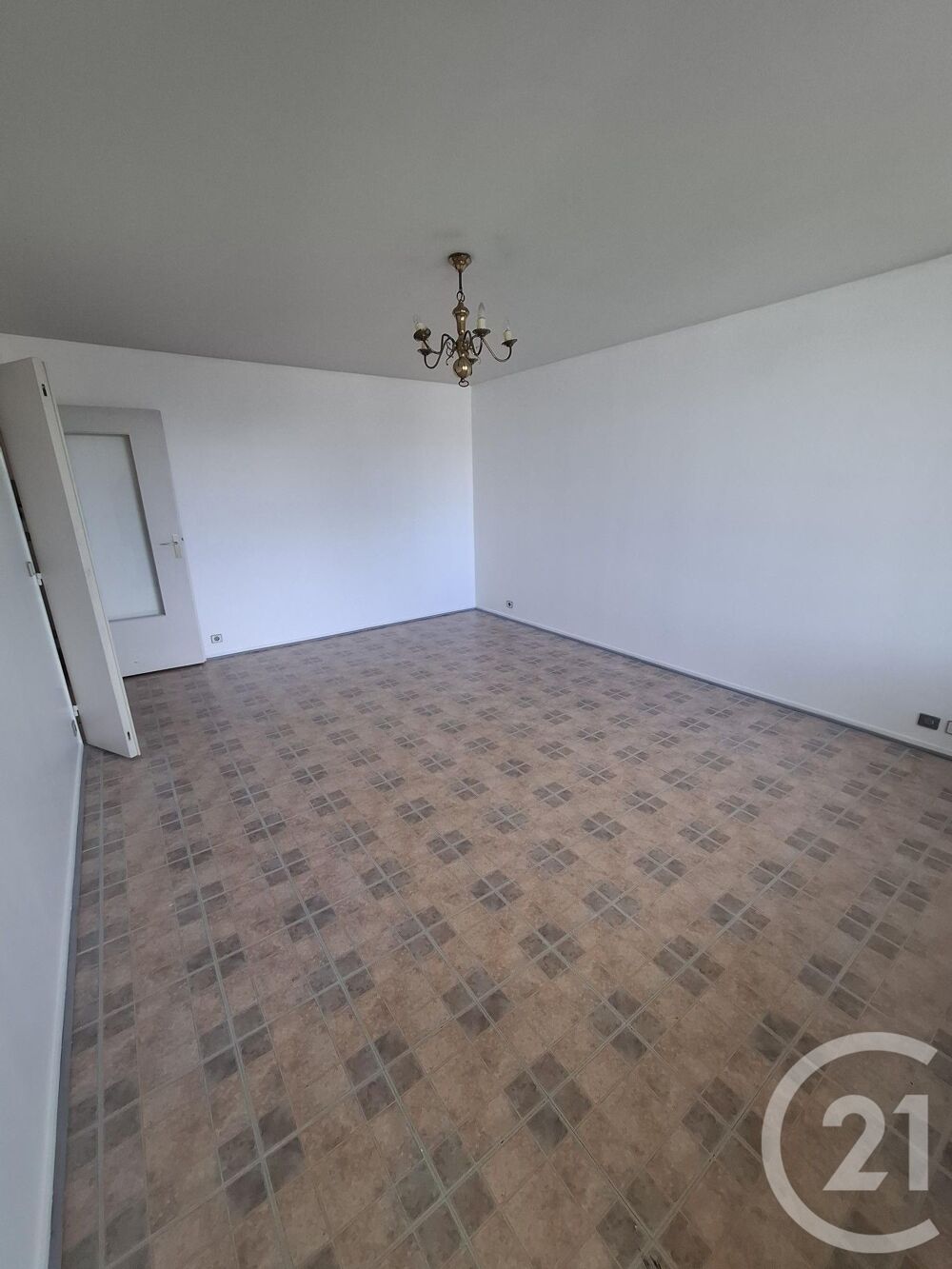 location Appartement - 2 pièce(s) - 51 m² Viry-Châtillon (91170)