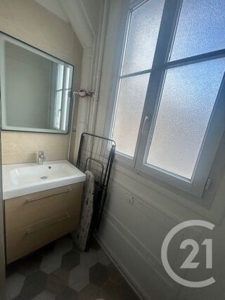  Appartement à louer 1 pièce 27 m²