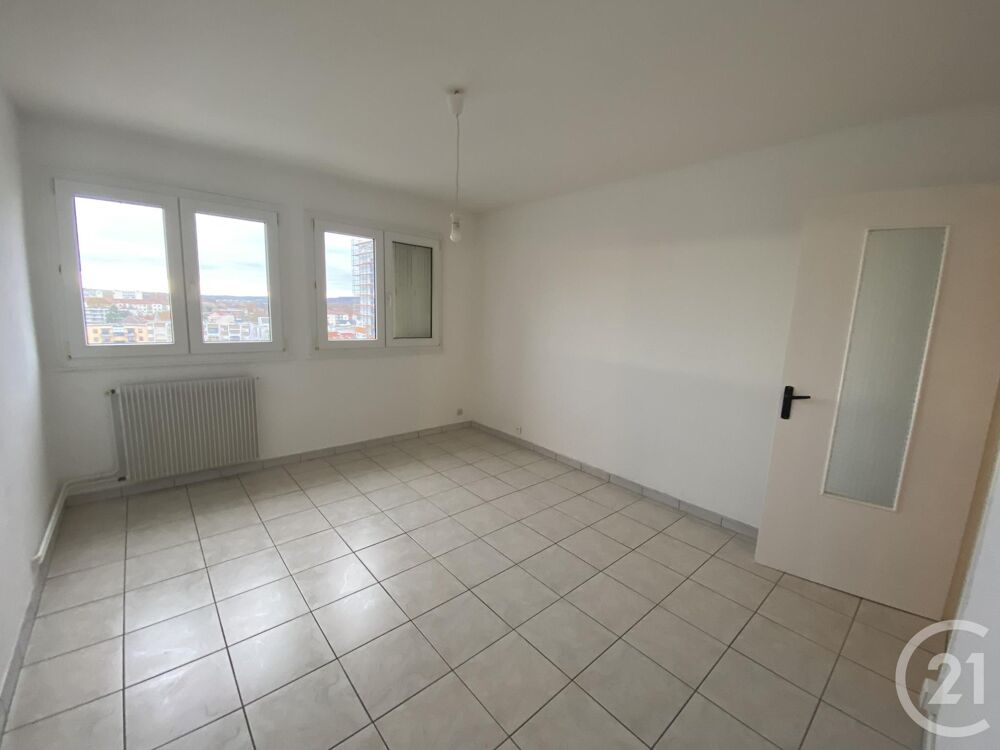 À vendre à Sochaux, cet appartement de 56 m² au 8ème éta....
