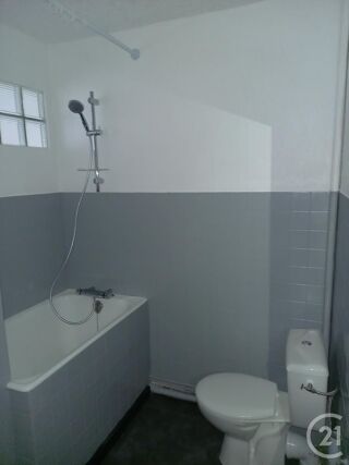  Appartement à louer 1 pièce 44 m²