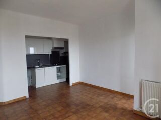  Appartement à louer 2 pièces 45 m²