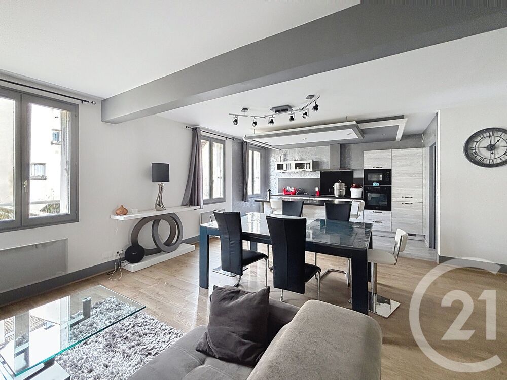 A Bar sur Aube : Appartement situé au 1er étage d'un imm....
