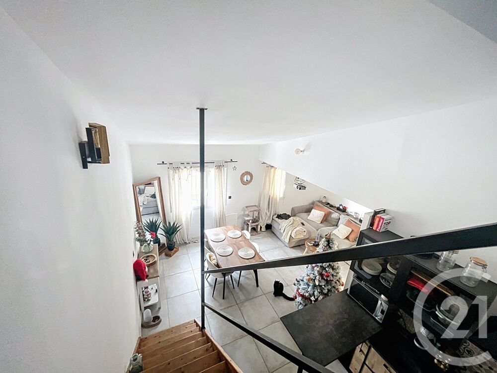 Au c½ur du centreville de BagnolssurCèze, cet élégant ap....