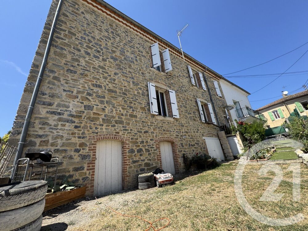 Idéalement situé au c½ur du village, venez découvrir cet....