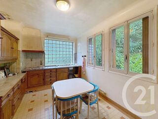  Maison  vendre 5 pices 226 m