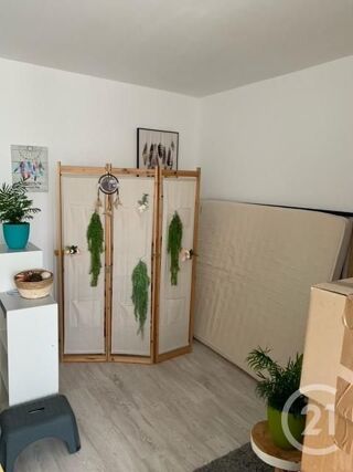  Appartement à louer 1 pièce 32 m²