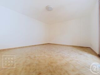 location Appartement - 3 pièce(s) - 79 m² Toulouges (66350)