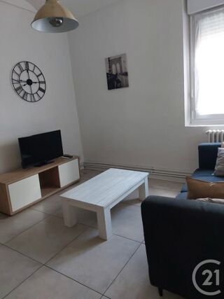  Appartement à louer 2 pièces 37 m²