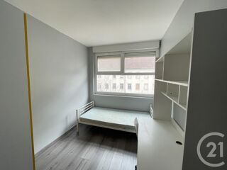  Appartement à louer 1 pièce 215 m²
