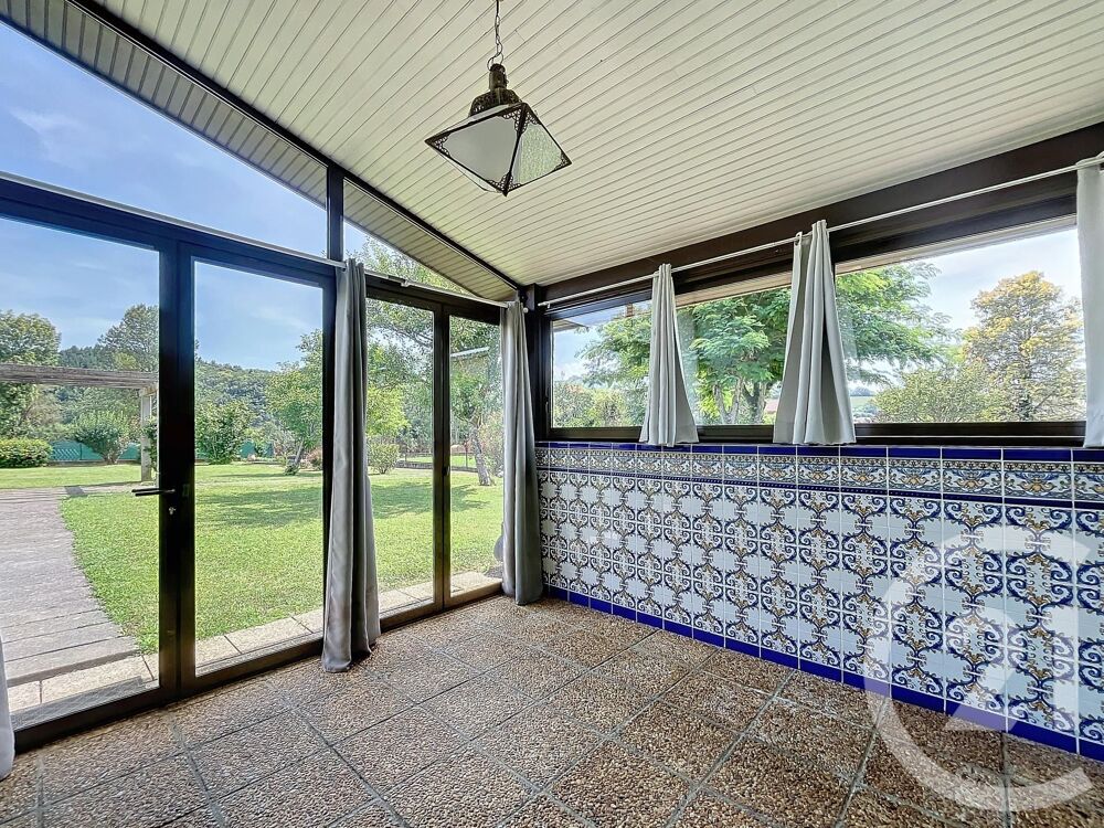 vente Maison - 5 pi�ce(s) - 167 m� Montjoie-en-Couserans (09200)