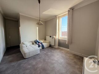  Immeuble � vendre 755 m�