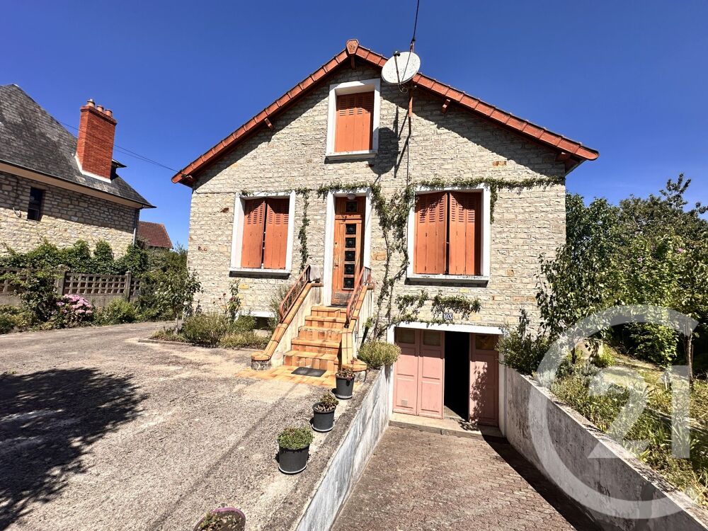 Située à deux pas de l'hôpital de Nevers, cette maison v....