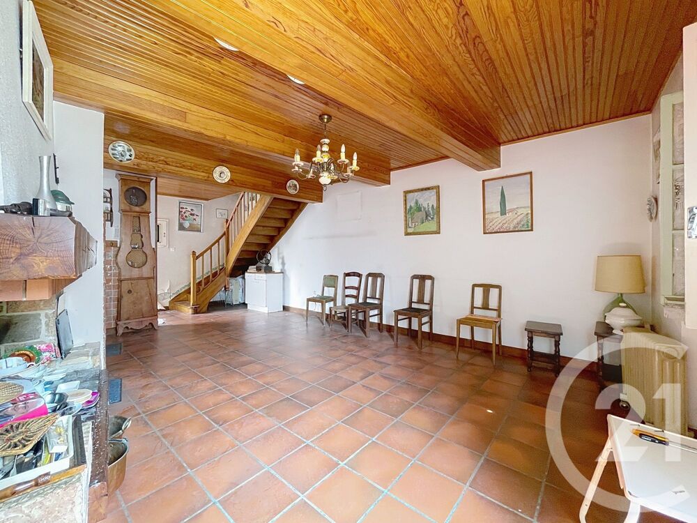 A 15mn de AUTERIVE MAISON DE VILLAGE 100 m² AVEC GAR....