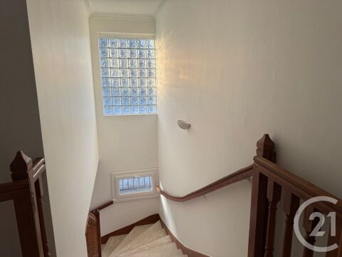  Appartement � louer 4 pi�ces 145 m�