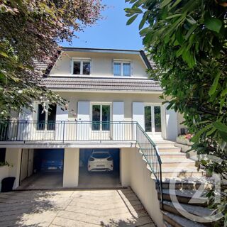  Maison � vendre 9 pi�ces 220 m�