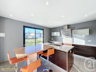  Maison � vendre 5 pi�ces 198 m�